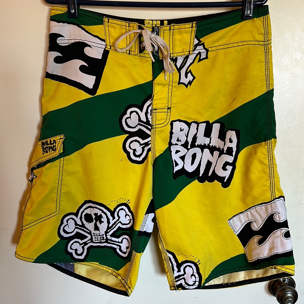 Men’s Billabong surf shorts size 33